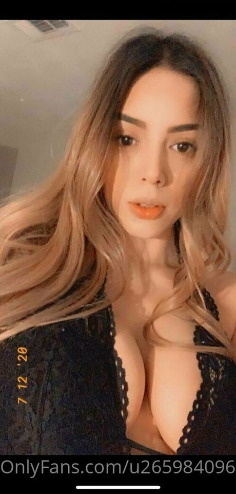 danagorgeus erotic actress galleries