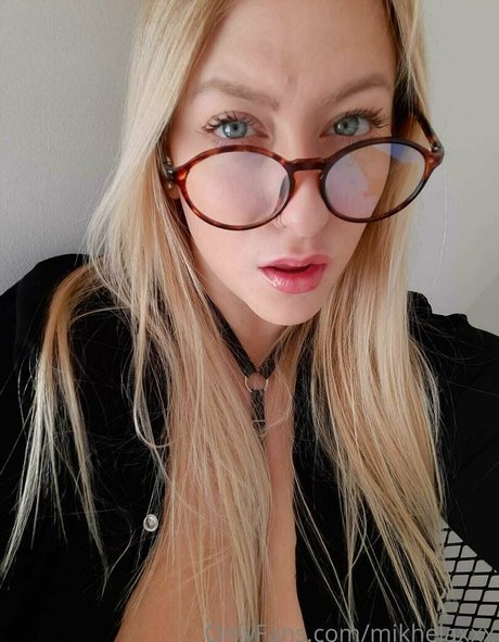 mikhelaxxx pretty star img