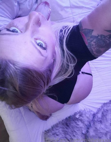 mikhelaxxx hot actress pics