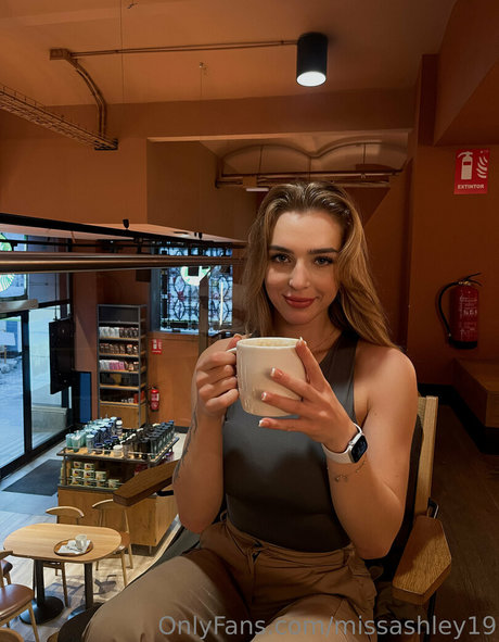 giant onlyfans beautiful picture