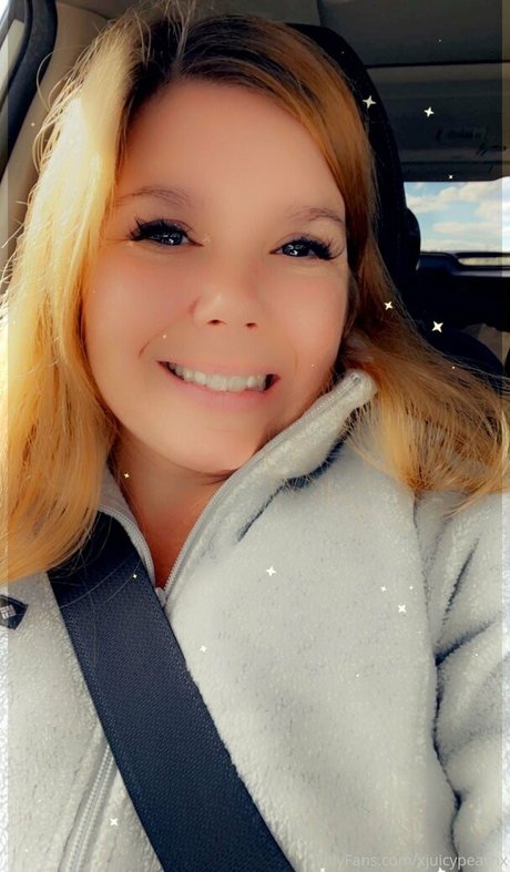 xjuicypeachx adult star galleries