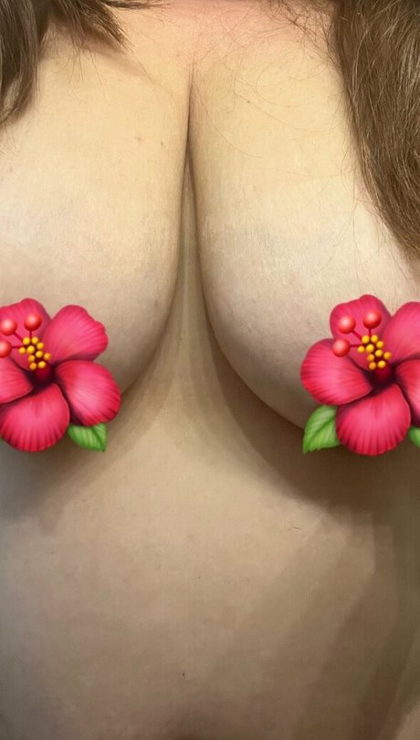 xjuicypeachx pornstar hd image