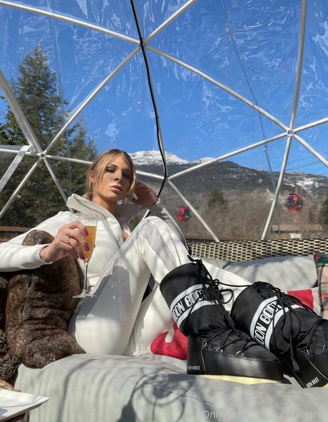 auroranorth naked star photo