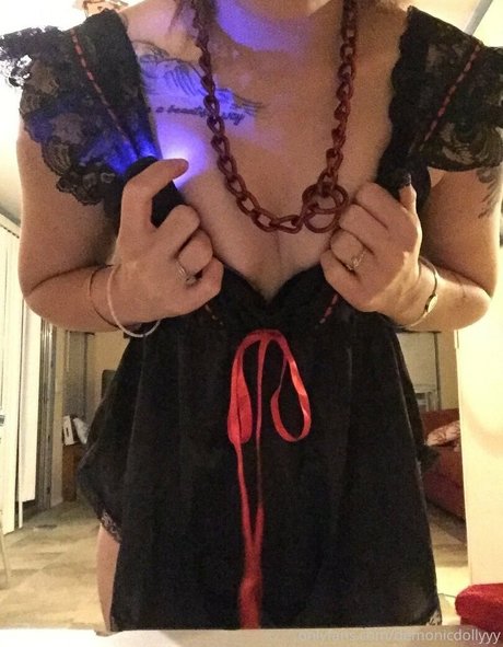 ciricesinsss pornstar naked photo