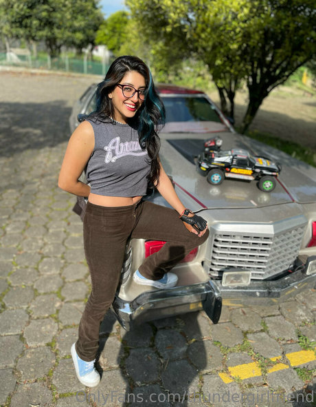 thundergirlfriend Quick model image