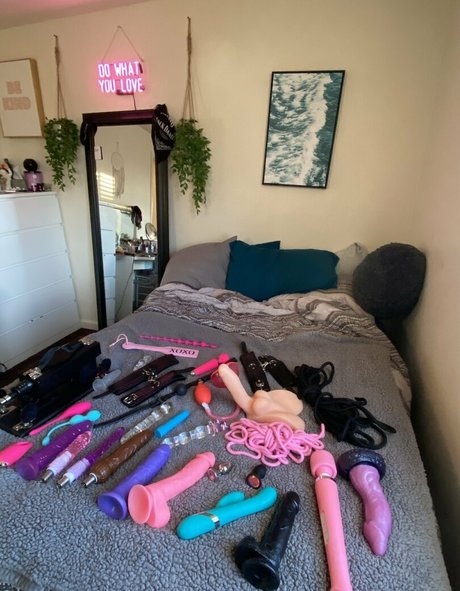 thikkixnikki beautiful model photo