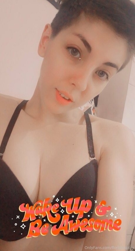 florbcosplay pretty model img