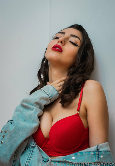 Dai Amadeo star hd archive