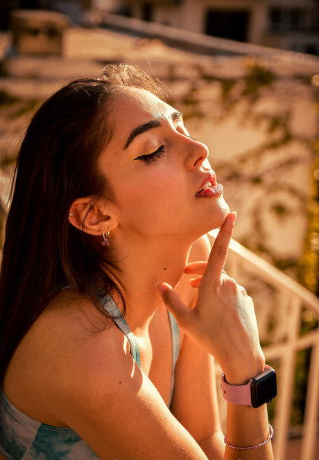 Dai Amadeo naked actress image