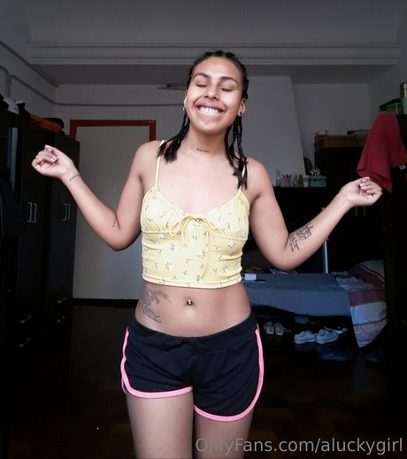 perfect shemale onlyfans nudes gallery