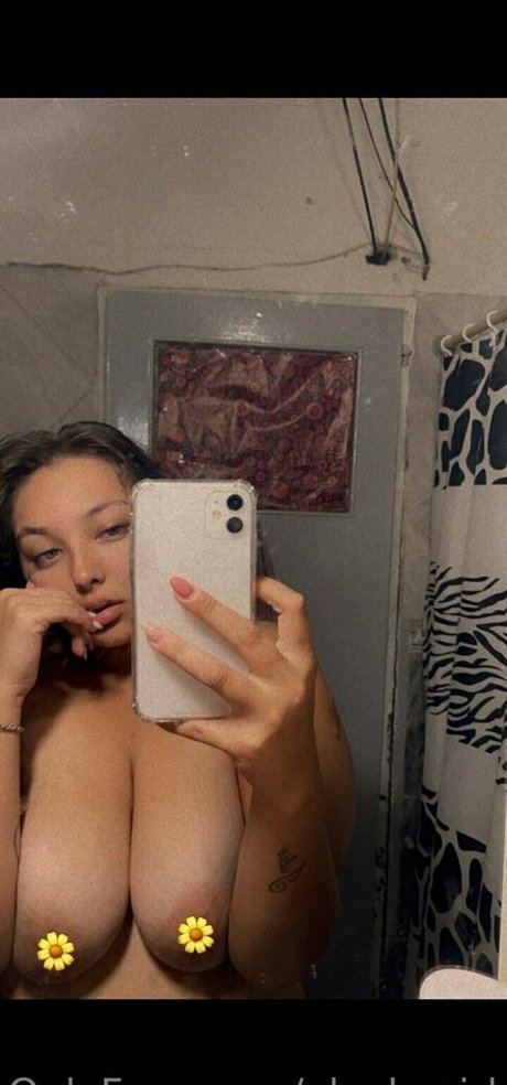 aluckygirl free model pictures