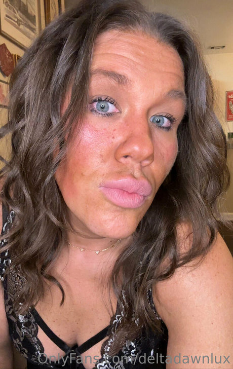 deltadawnlux pornstar nude image