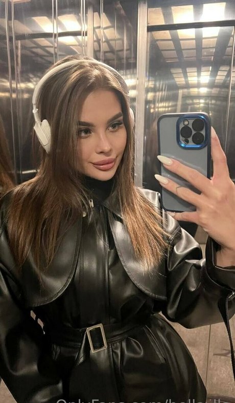 bella lla art star pic