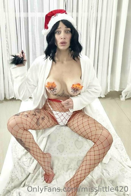 misslittle420 star nude archive