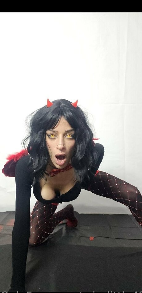 misslittle420 naked model galleries