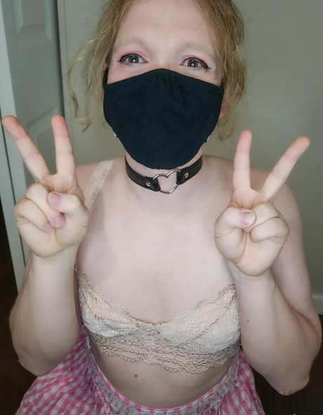 peachiepremium sexy model picture