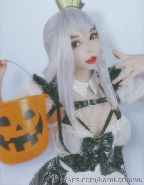 kamkamuwu model high quality images