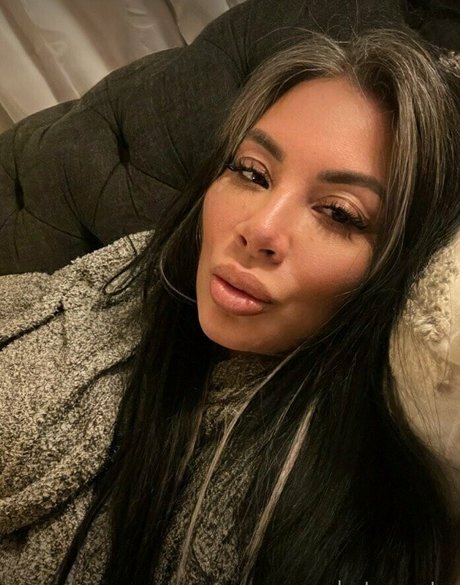 hotmesstv star nude photos