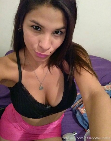 bellahotbrunette star porn pic