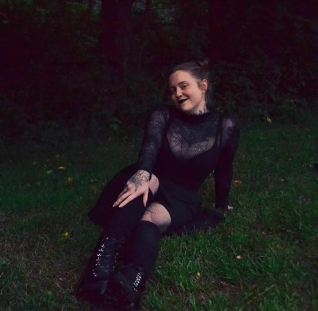 LoveLaurenn pornstar perfect pics