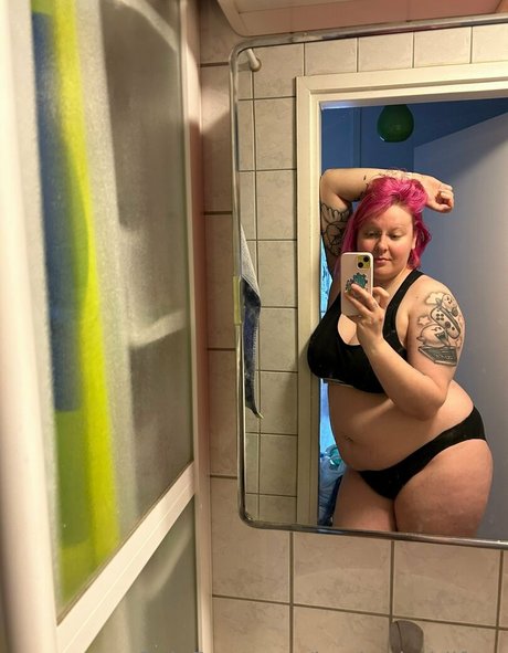 heyhotheidifree sexy star picture