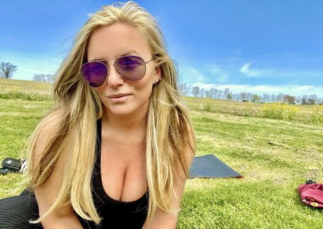 realelizajayne model galleries