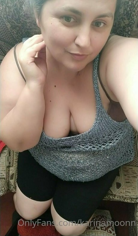 karinamoonn model adult pic