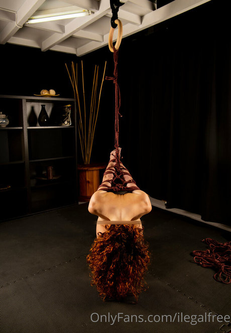 ilegalfree nudes model pics