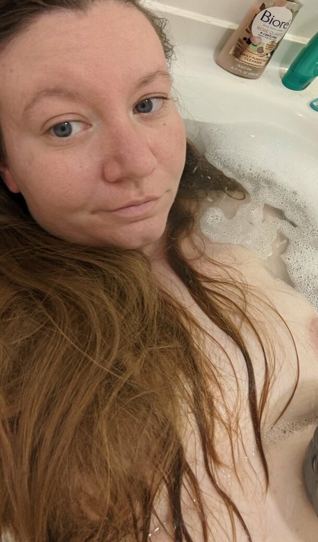 ashlynn212 pornstar nude photo