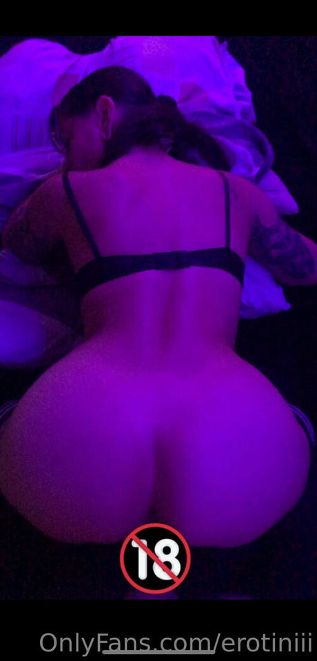 erotiniii model sex gallery