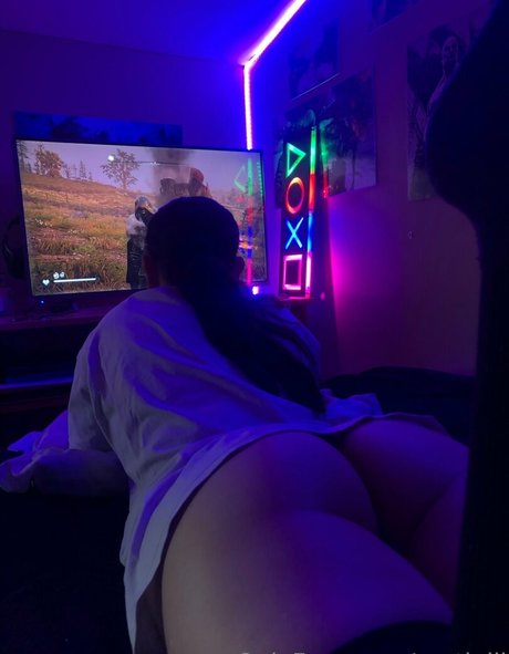 erotiniii model adult images