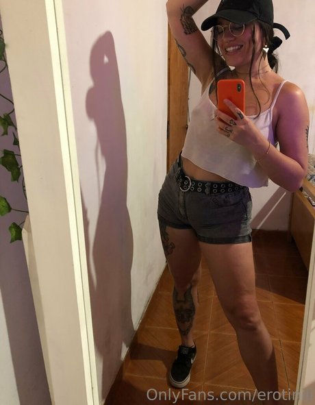 erotiniii free pornstar img