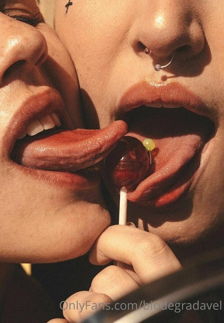 rayziebaby best model pic