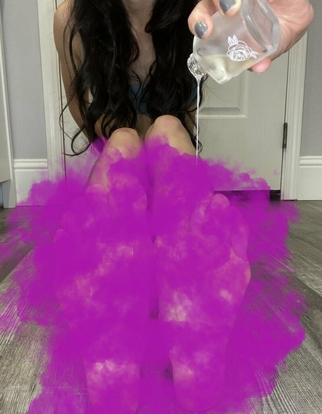 sweetsolesandtiptoes art model photo