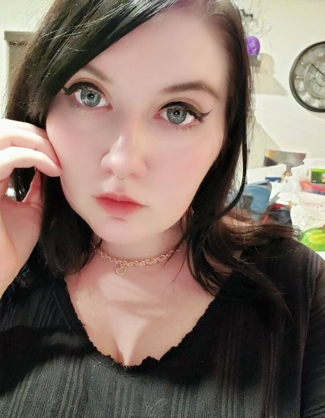 violetsinclaire pornographic star image