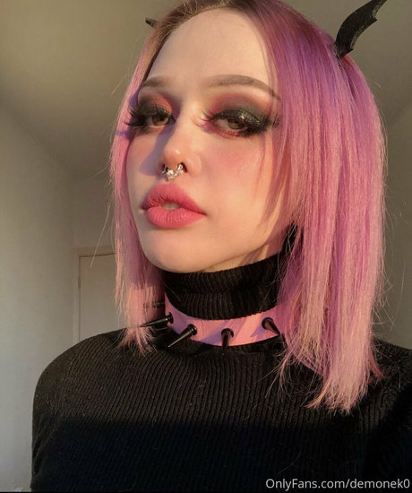 demonek0 model hot gallery