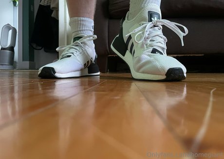 homegiant erotic model pic