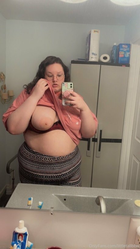 littletallbbw model adult photos