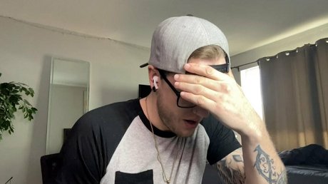 carterbennettfree adult model image