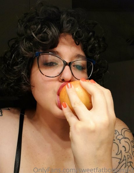 sweetfatbottomed naked pornstar picture