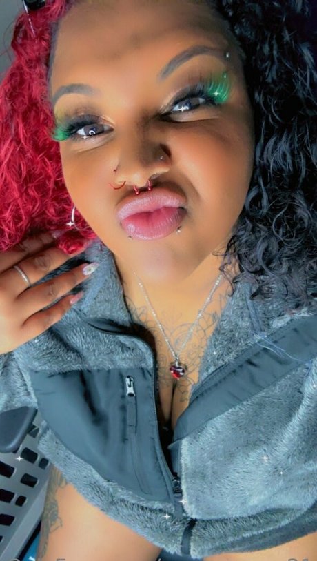 queen coco21 free actress pic