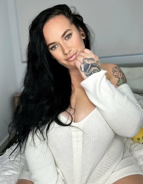 justyouraveragemum x pretty model photo