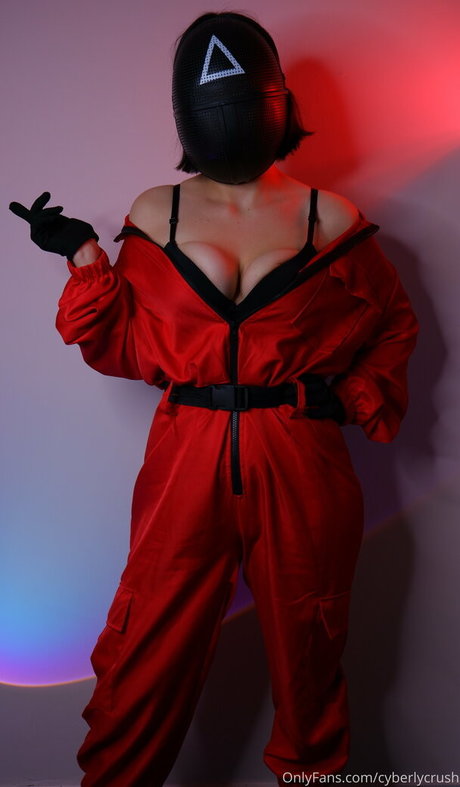 CyberlyCrush erotic model galleries