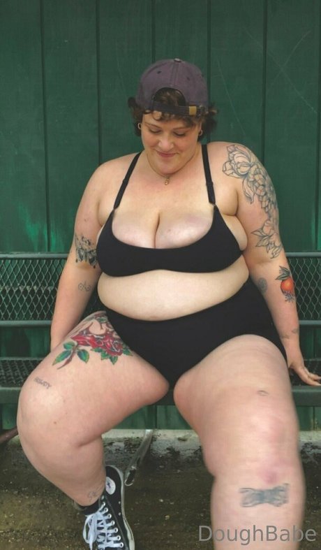 doughbabebbw model hot picture