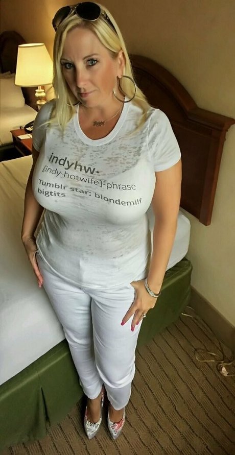 indyhw star hot photos