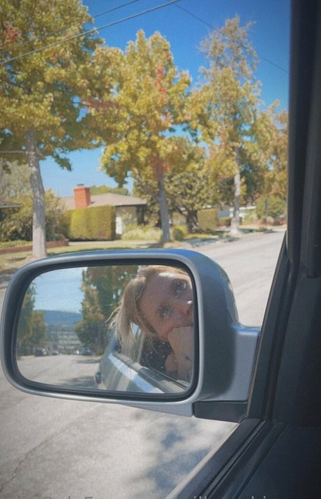 willowwhispers hot pornstar pics