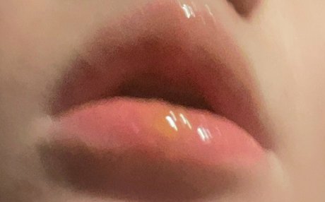 friskyfeline69 hd model images