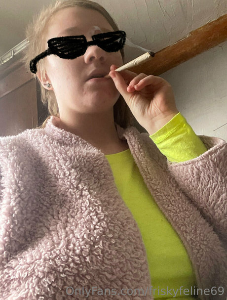 friskyfeline69 top star archive