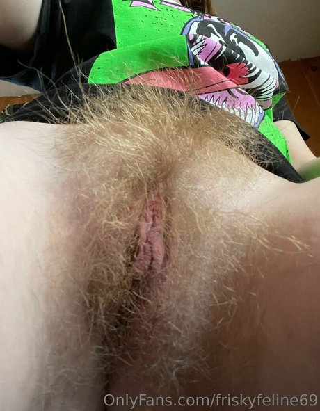 friskyfeline69 star porn photo