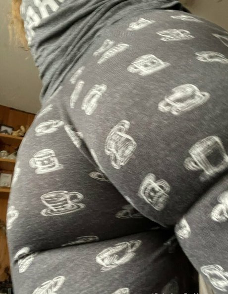 friskyfeline69 Quick model image